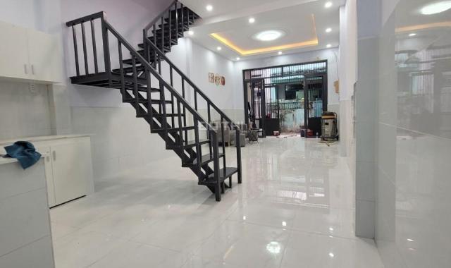 CHỉ Hơn 4 Tỷ.Bán nhà Hẻm tân quý, Tân Phú.dt 4x12, 1 lầu mới đẹp ở ngay, sát bên Siêu Thị AOENMALL