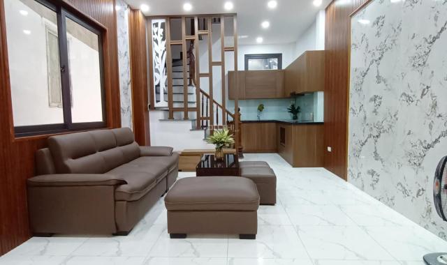 Siêu rẻ. Nhà Mỹ Đình dân xây, DT 32mx5T, MT 4m, lô góc, gần oto, ở cực thích chỉ hơn 3 tỷ
