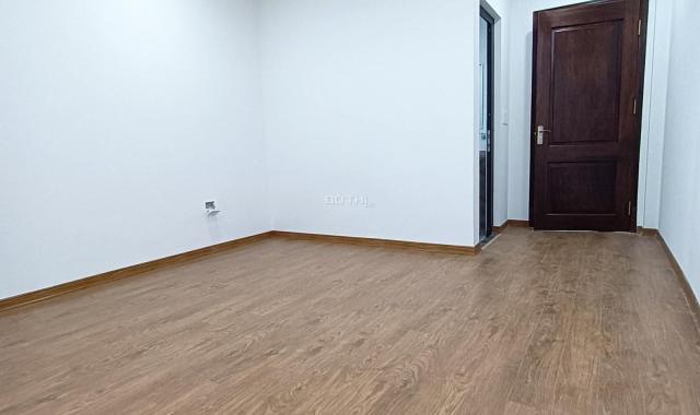 Siêu rẻ. Nhà Mỹ Đình dân xây, DT 32mx5T, MT 4m, lô góc, gần oto, ở cực thích chỉ hơn 3 tỷ