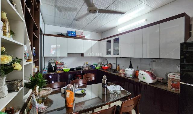 Chính chủ Bán nhà Bùi xương trạch, Oto tránh, KD sầm uất, DT: 50m2, 5 tầng, MT: 5,5m, giá 7,6 tỷ