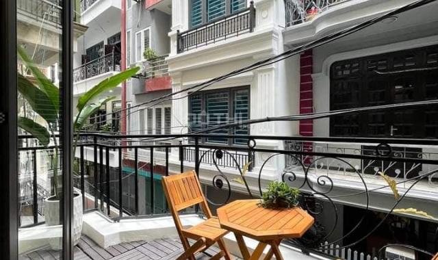 Nhà đẹp Khúc Thừa Dụ - Dt 68m - Mt 5.8m - Ngõ thông ô tô - Kinh doanh khủng - Giá 12.9 tỷ