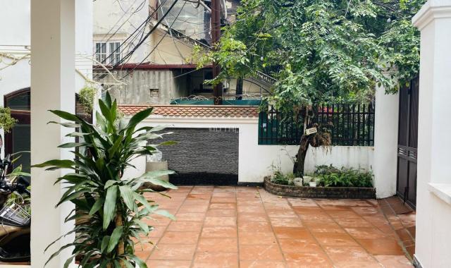 Biệt thự Tô Ngọc Vân, Tây Hồ, lô góc, 200m2 x 4 tầng, Mt 15m. hạ chào 12,1 tỷ. giá mới 65.9 tỷ.