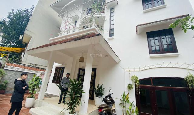 Biệt thự Tô Ngọc Vân, Tây Hồ, lô góc, 200m2 x 4 tầng, Mt 15m. hạ chào 12,1 tỷ. giá mới 65.9 tỷ.