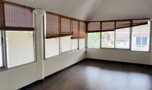 Biệt thự Tô Ngọc Vân, Tây Hồ, lô góc, 200m2 x 4 tầng, Mt 15m. hạ chào 12,1 tỷ. giá mới 65.9 tỷ.