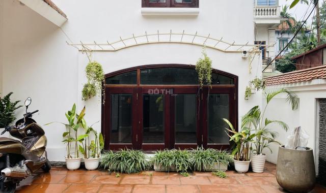 Biệt thự Tô Ngọc Vân, Tây Hồ, lô góc, 200m2 x 4 tầng, Mt 15m. hạ chào 12,1 tỷ. giá mới 65.9 tỷ.