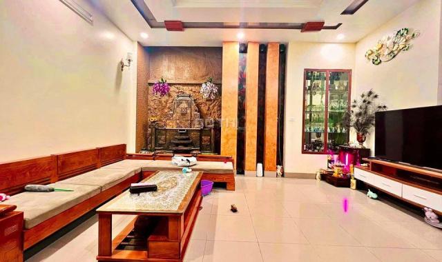 Bán nhà Nguyễn Khang - Dt 85m - Mt 5.5m - ô tô - Sổ đẹp - Giá 10.1 tỷ