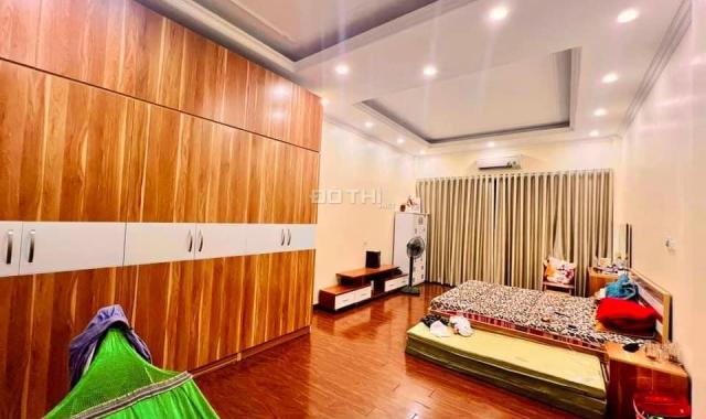 Bán nhà Nguyễn Khang - Dt 85m - Mt 5.5m - ô tô - Sổ đẹp - Giá 10.1 tỷ