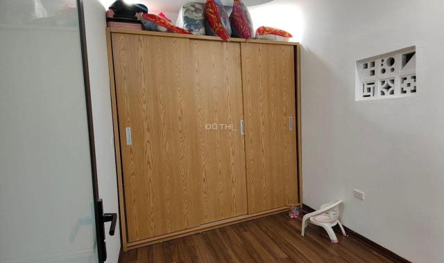 Nhà đẹp long lanh ngõ 515 Hoàng Hoa Thám, giá 2.8 tỷ, 28m2x3T, ở luôn, ảnh thật