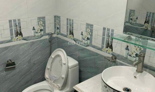 Bán nhà 5 tầng cạnh chợ xala, kinh doanh, oto đỗ cửa - Phố Viện 103. LH 0982693883