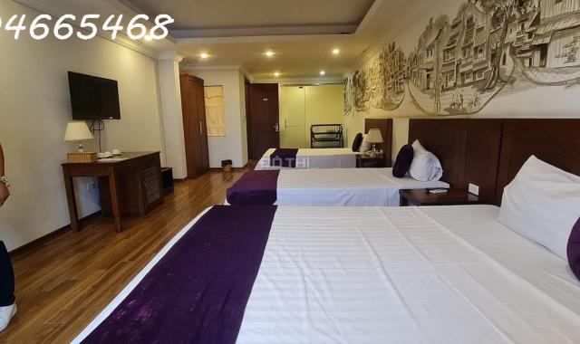 Bán tòa Khách sạn Phố cổ Hà Nội đẹp như mơ, 9 tầng thang máy, view Hồ Gươm.