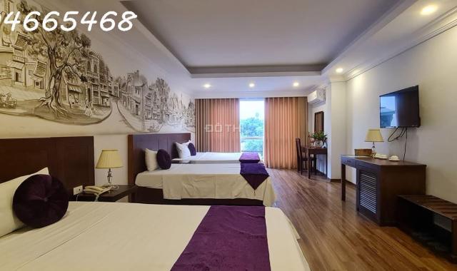 Bán tòa Khách sạn Phố cổ Hà Nội đẹp như mơ, 9 tầng thang máy, view Hồ Gươm.
