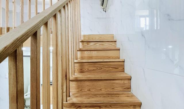 Phòng Duplex sạch sẽ mát mẻ tại Nhất Chi Mai, có thang máy, sân thượng