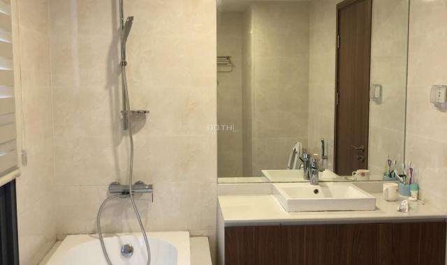Cho thuê căn 3 ngủ full đồ đẹp ở Discovery - 302 Cầu Giấy, nhà thoáng view đẹp. Lh 0932438182