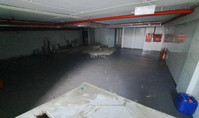 Mặt phố Phạm Văn Đồng, Cầu Giấy, 190m2, nhỉnh 100 tỷ, 9 tầng, mt: 11m, cho thuê 500 triệu/tháng.