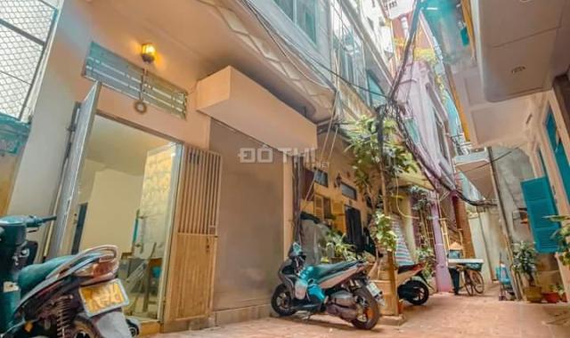 Bán nhà 37m2 phố nguyễn đình thi  view hồ tây