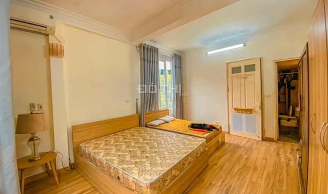 Bán nhà 37m2 phố nguyễn đình thi  view hồ tây