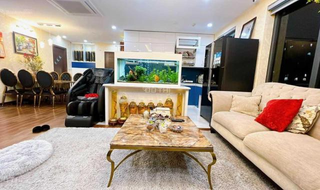 Bố mẹ mình chuyển nhà nên cần bán 2 căn hộ An Bình City, một căn giá 3,6 tỷ và một căn giá 3,85 tỷ