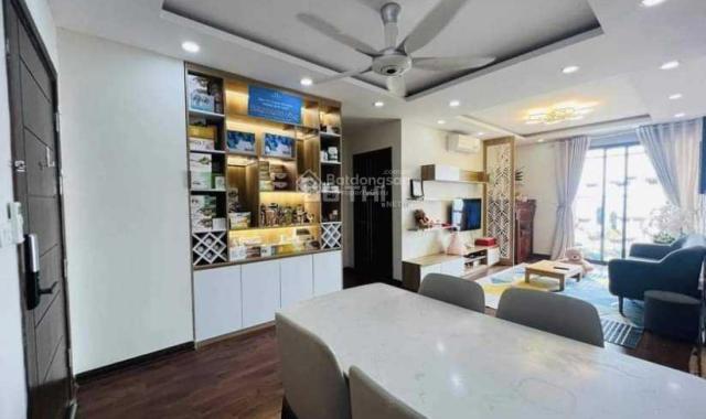 Bố mẹ mình chuyển nhà nên cần bán 2 căn hộ An Bình City, một căn giá 3,6 tỷ và một căn giá 3,85 tỷ