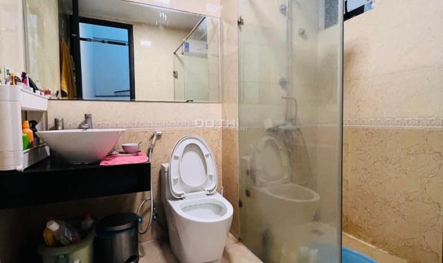 Bán Nhà Quận Đống Đa. Oto vào nhà, Gần Phố. 48m x4 tầng.MT4,6m. 8,x Tỷ