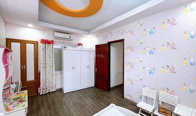 Bán nhà phân lô Dương Quảng Hàm, oto vào nhà, ở sướng, 60m2, mặt tiền rộng, nhỉnh 10 tỷ