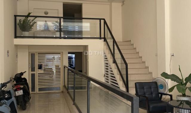 Bán CHDV ngay chợ Rạch Ông phường 2 , quận 8 DT : 5x22m
