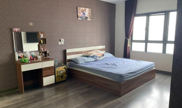 Bán rất gấp căn hộ 3PN tòa A chung cư Mulberry Lane, dt 119m2, nhà full đồ, giá 4,3 tỷ vào ở ngay