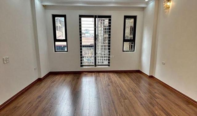Bán gấp nhà Tây Sơn – 5 Tầng – 6 ngủ - chỉ 5.6 tỷ, có gara ô tô