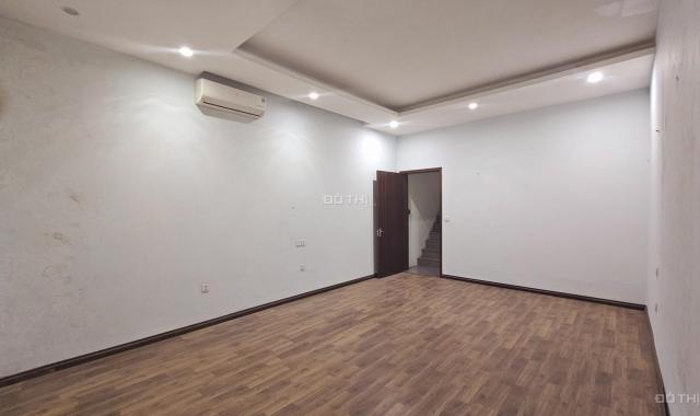 HÀNG HIẾM : Bán nhà Đại La , 52m2 , 4,4 tỷ , mặt tiền 6m , Nhà cực thoáng , dân xây chắc