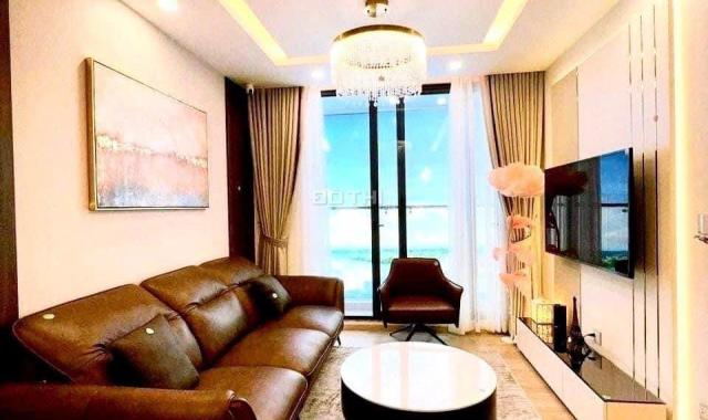 Căn hộ cao cấp CT1 Riverside Luxury 2PN-2WC, đầy đủ nội thất, tầng view thoáng.