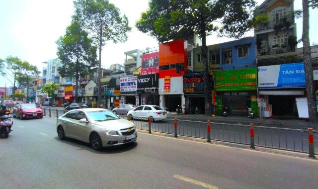 Bán nhà 2 lầu mặt tiền Phan Văn Trị:  4,2 × 21 : giá 17,2 tỷ