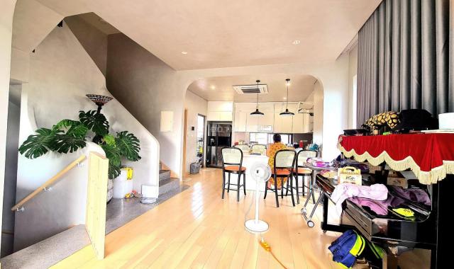 Bán nhà mặt phố Kim Mã, DT 208m2, xây 5 tầng, mặt tiền chính 5m, mặt ngõ 25m, giá 80 tỷ