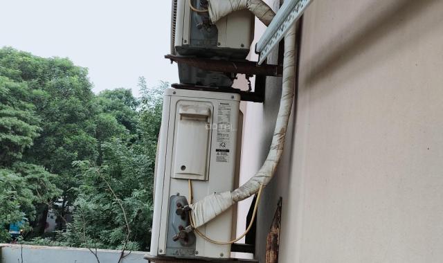 Giảm giá cho thuê gấp căn hộ đối diện chợ Hôm, đẹp, khép kín giá rẻ phố Huế 45m, 3 mặt thoáng.