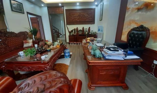 Nhà mặt phố Ngũ Xã, Trúc Bạch, DT 69m, xây 6 tầng, mặt tiền 4m, giá 24 tỷ .
