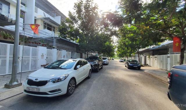 Cần tiền bán nhà 3 tầng khu đô thị  VSIP Quảng Ngãi giá siêu mềm