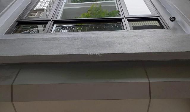 Cần bán nhà Kim Đồng-Giáp Bát, 35m2 x 6T 4 phòng ngủ đẹp, ô tô gần, ở ngay. Giá 3,5 tỷ