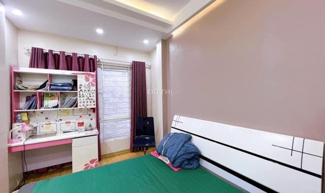 Bán nhà trung tâm Đống Đa, 5 tầng, ô tô đỗ cửa, 2 mặt tiền, 60m2, ở ngay nhỉnh 4 tỷ TL