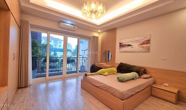 Bán Siêu phẩm phân lô 97 Văn Cao, Ba Đình: 70m2 5 tầng giá 12 tỷ, oto đỗ. Tặng full Nội Thất Nhà