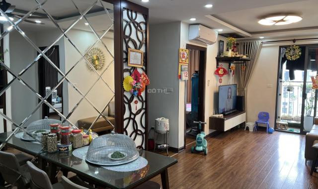 Tôi cần bán CH An Bình City để chuyển qua căn hộ to hơn. Căn hộ 3PN, 2WC, tầng cao view hồ bơi
