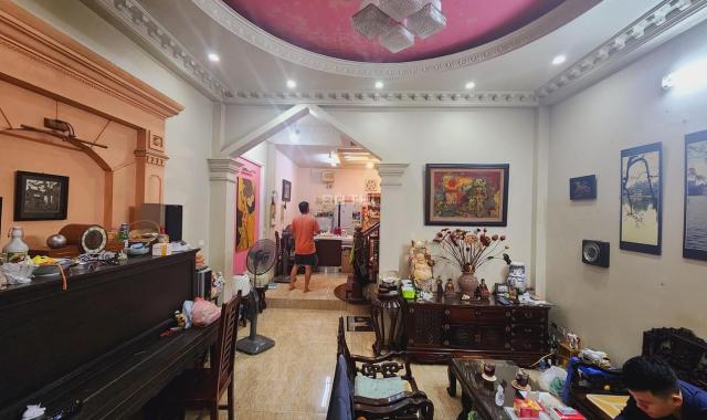 Bán nhà 5 tầng 60 m2 ngõ 165 Dương Quảng Hàm vừa ở vừa cho thuê giá nhỉnh 7 tỷ