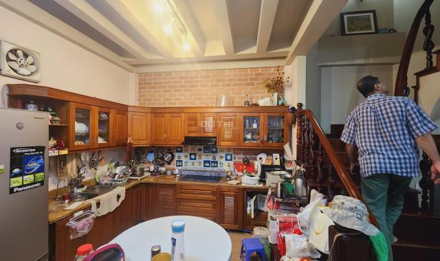 Bán nhà 5 tầng 60 m2 ngõ 165 Dương Quảng Hàm vừa ở vừa cho thuê giá nhỉnh 7 tỷ