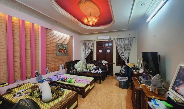 Bán nhà 5 tầng 60 m2 ngõ 165 Dương Quảng Hàm vừa ở vừa cho thuê giá nhỉnh 7 tỷ