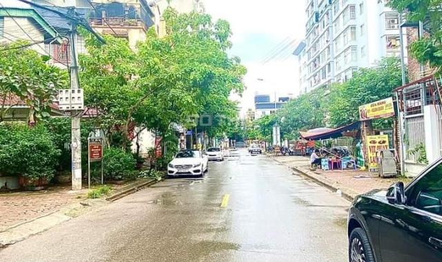Bán nhà mặt phố 124m2 kinh doanh sầm uất