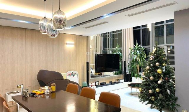 Bán gấp căn hộ duplex tòa C chung cư Mulberry lane, dt 187m2, giá nhỉnh 6 tỷ full đồ. LH 0936196386