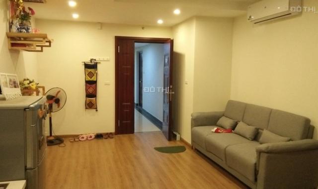 Central Field Trung Kính, Phố Trung Kính, 2PN 2VS Full 67m2 giá 14tr LH : 0343359855