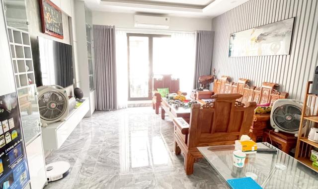Bán Nhà Phố Thái Hà, Phân Lô Ô Tô , Ở Ngay ,60m x5 Tầng, MT5m. 13,4 tỷ