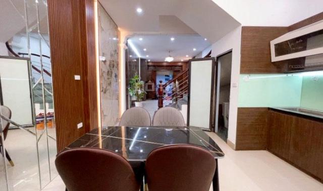 Bán nhà ven hồ Đền Lừ, kinh doanh - ô tô vào, 55m2 x 4T đủ nội thất. Đẹp, mới. Giá 8,3 tỷ
