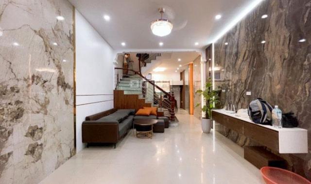 Bán nhà ven hồ Đền Lừ, kinh doanh - ô tô vào, 55m2 x 4T đủ nội thất. Đẹp, mới. Giá 8,3 tỷ