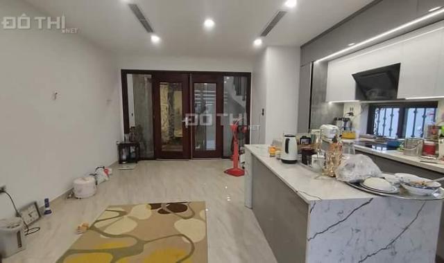 Cần bán nhà 55m2 thang máy gara ôtô phố lạc long quân ngõ thông võ chí công