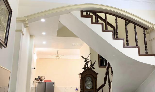 Bán nhà Xuân Thủy 36m2 x 4T x 3.4 x 5.5T - Gần phố - 20m ra ô tô - Nhà dân xây đẹp chắc chắn - Nở h