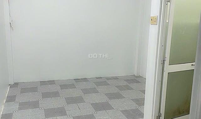8,5tr/tháng- 3PN- Nguyên căn Phạm Thế Hiển P6 Q8,  gần trường TH Phan Đăng Lưu, nhà sơn mới ở liền